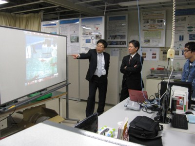 大阪大学　新井　健生教授研究交流の様子