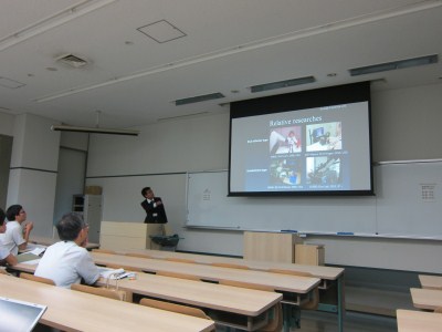 張 松源さんの発表する様子